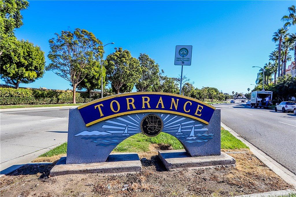 Torrance Anno All'estero